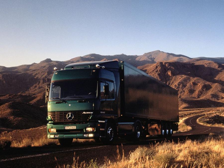  Mercedes-Benz Actros 1840 1997 года  (фото 2 из 9)